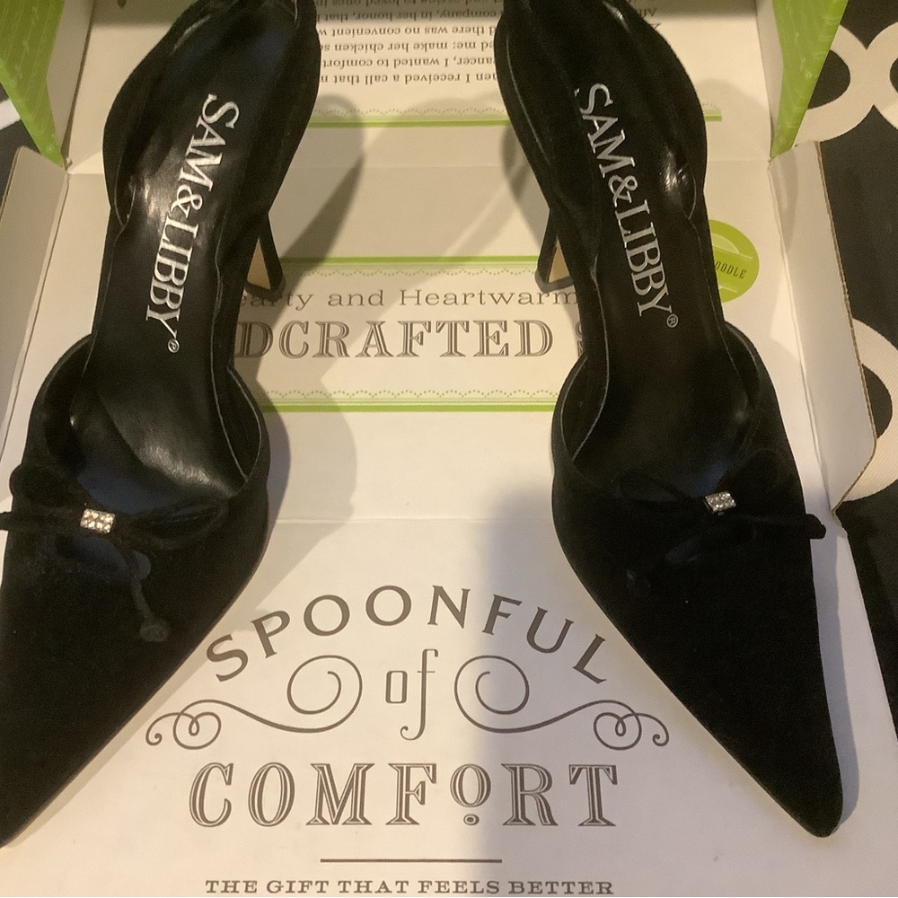 Sam & Libby Black Velvet Heels with Bow on top